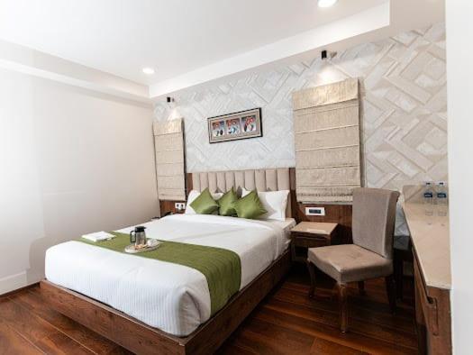 Hotel Emerald Inn โบปาล ภายนอก รูปภาพ