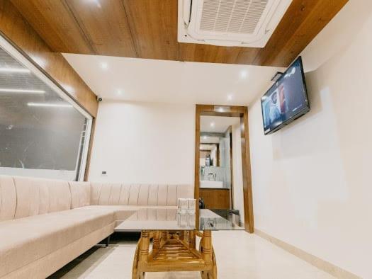 Hotel Emerald Inn โบปาล ภายนอก รูปภาพ