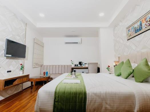 Hotel Emerald Inn โบปาล ภายนอก รูปภาพ